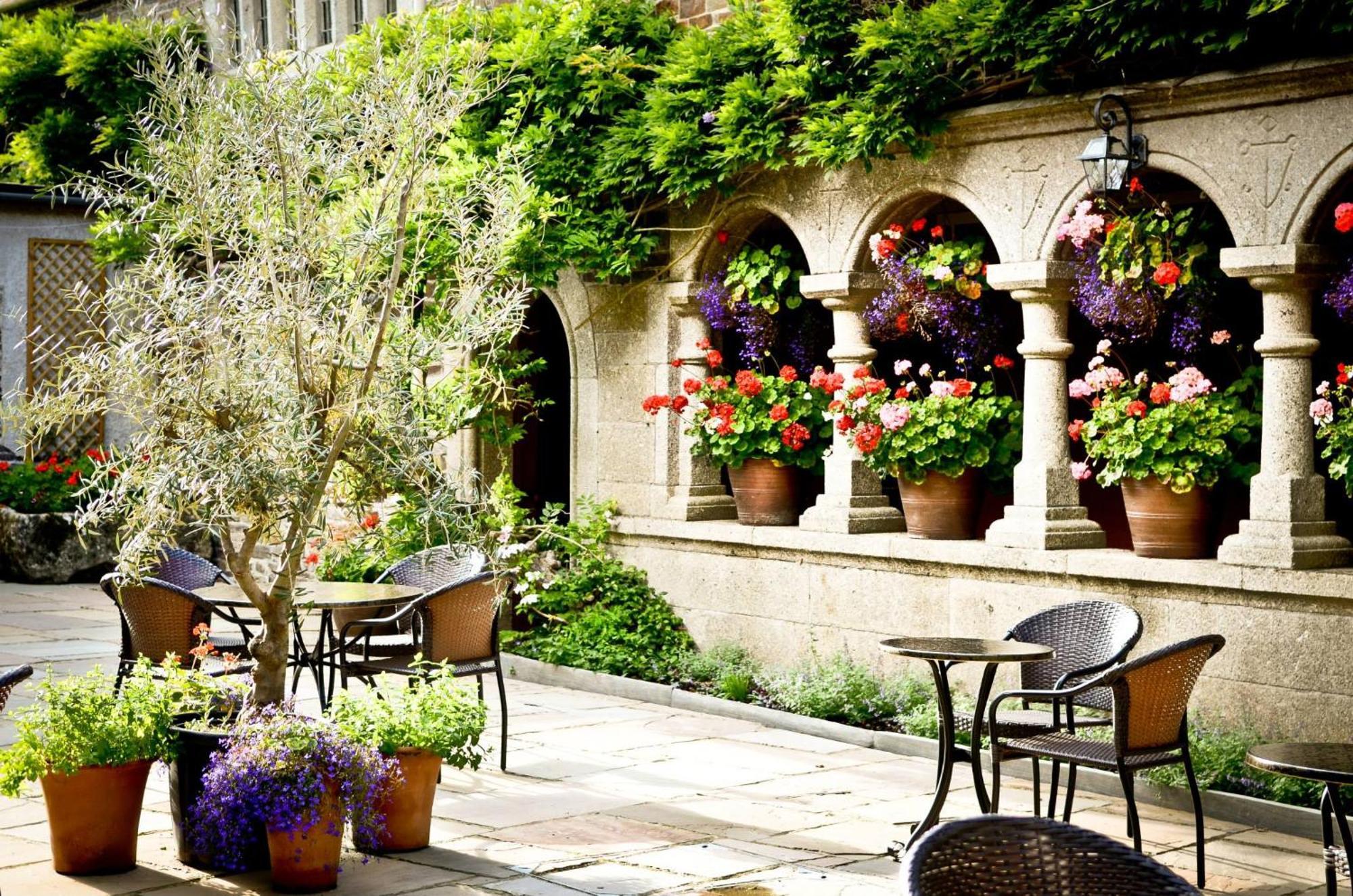 Hotel Lewtrenchard Manor Exterior foto